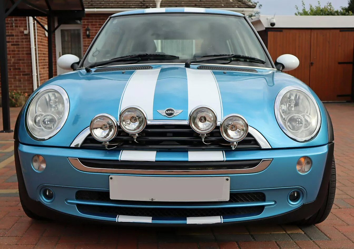MINI 2002-2025 All Models - Bonnet, Roof & Boot Self Adhesive Vinyl Bonnet Stripes in a Range of Colours